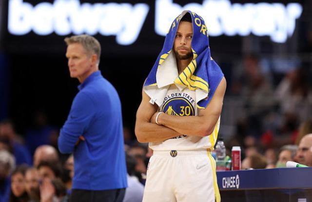 连续3场末节合计11中0 库里体能瓶颈凸显勇士问题