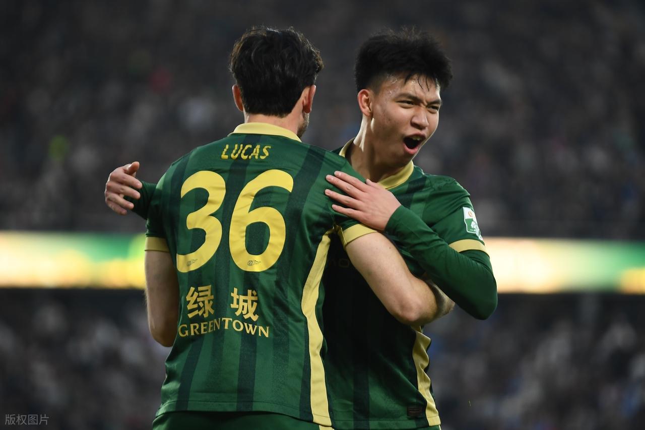 开云app-意难平！曝德甲豪门诚邀王钰栋加盟，却未能如愿，背后原因引热议